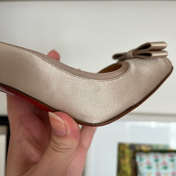 Louboutin Cassia Bow Slingbacks - Picture 9 of 11
